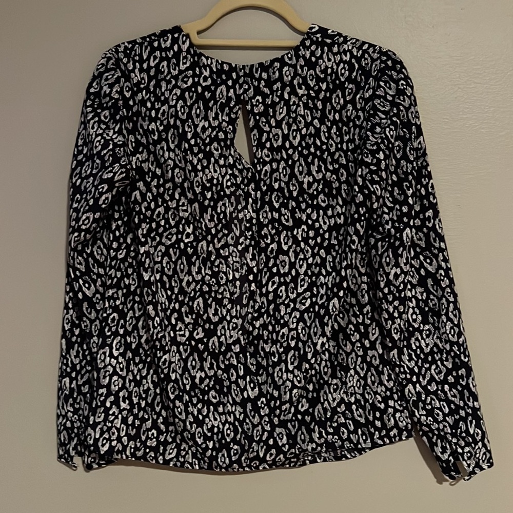 Banana Republic XS button down long sleeve shirt - Picture 7 of 11